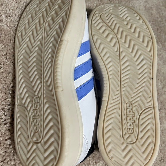 Women’s adidas grand court size 7 - Picture 5 of 6